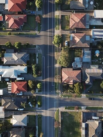 10 Ways Neighbors Show Disrespect Without Saying a Word
