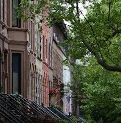 14 Ways Older Homes Outperform New Builds