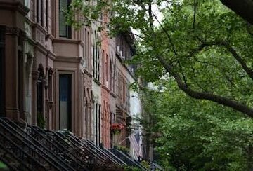 14 Ways Older Homes Outperform New Builds